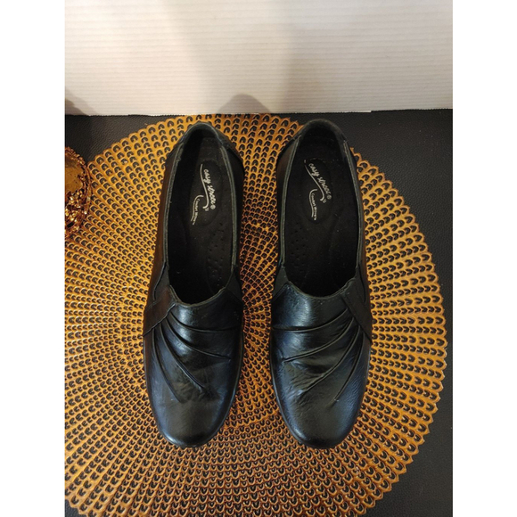 Easy Street size 7.5 - Picture 2 of 5